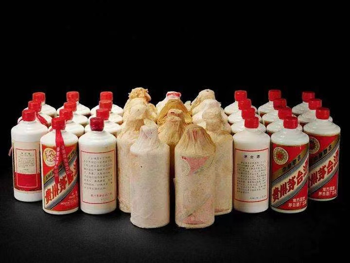 白茅湖农场日照岚山回收酒价格哪里回收(附近上门回收茅台酒）?